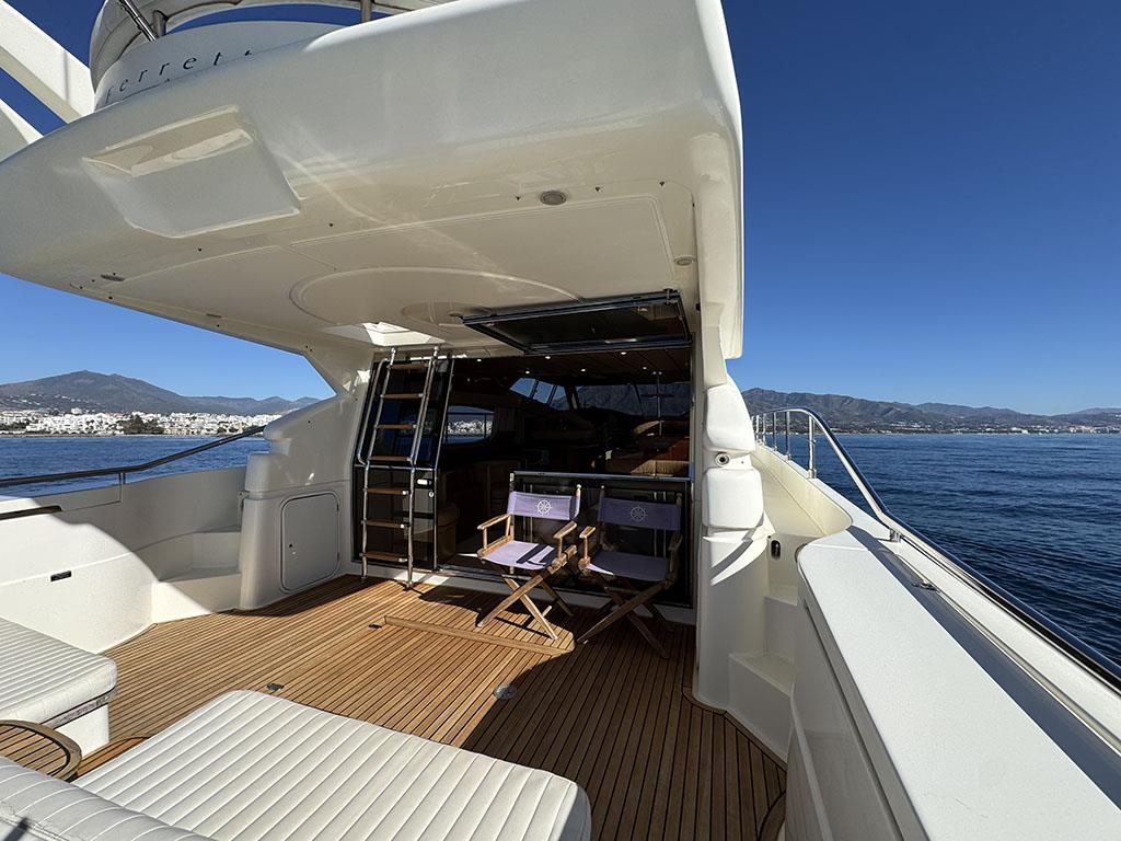 1999 FERRETTI YACHTS 53 